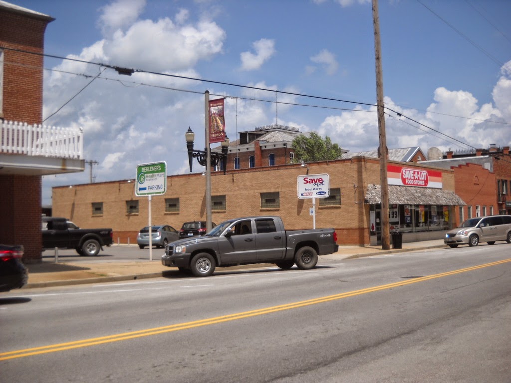 Old Grocery Stores former Kroger Hermann, MO