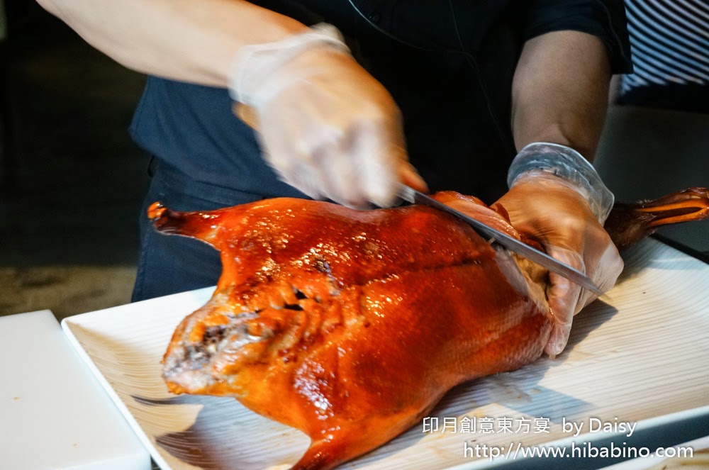 [食記] 台中‧市政路 創意烤鴨新吃法！每日限量‧藝鴨三吃 印月創意東方宴