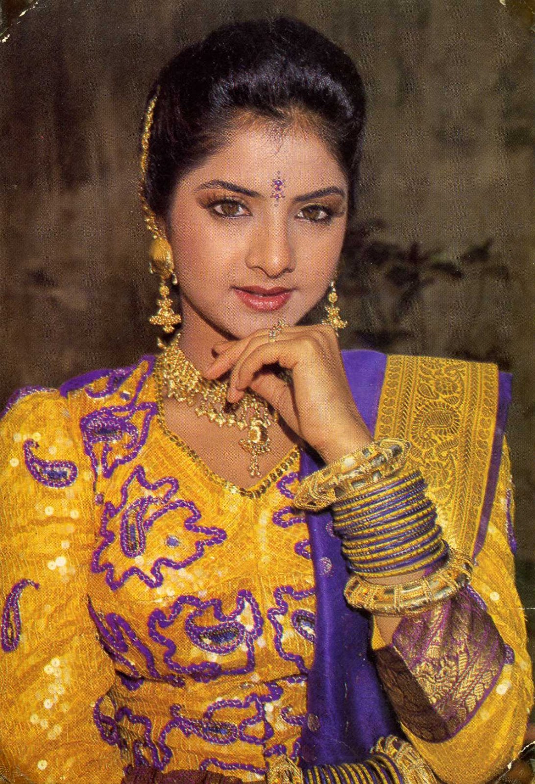 Divya Bharti Portal : The Official Website of Divya Bharti: EXCL GALLERY II