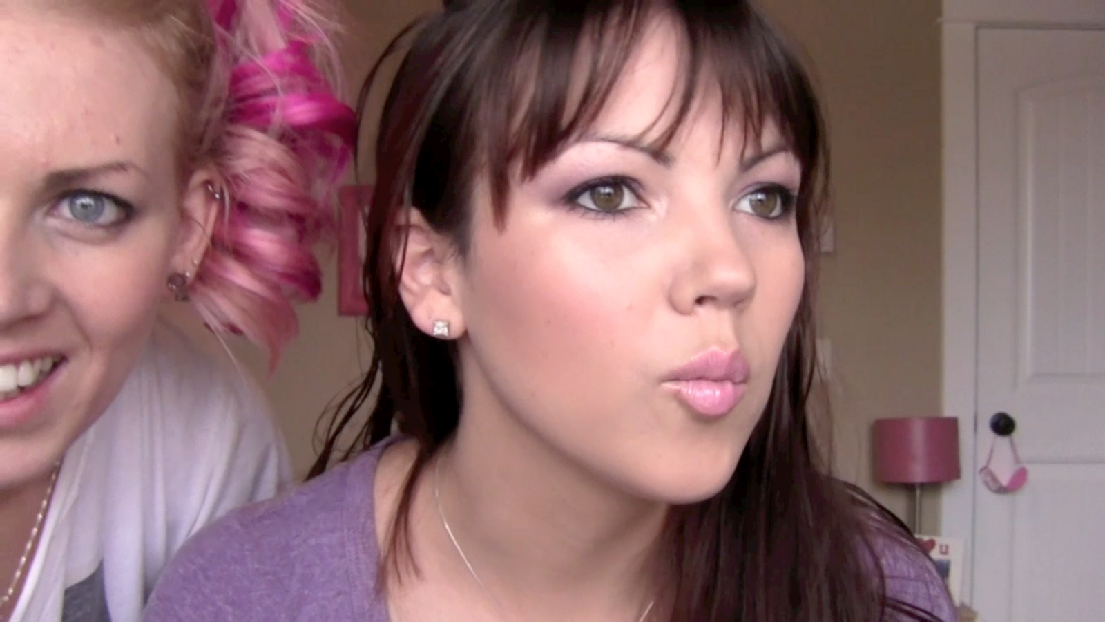 SAM SCHUERMAN How To Make Brown Eyes Look Greener w/ Baby Sistor!!