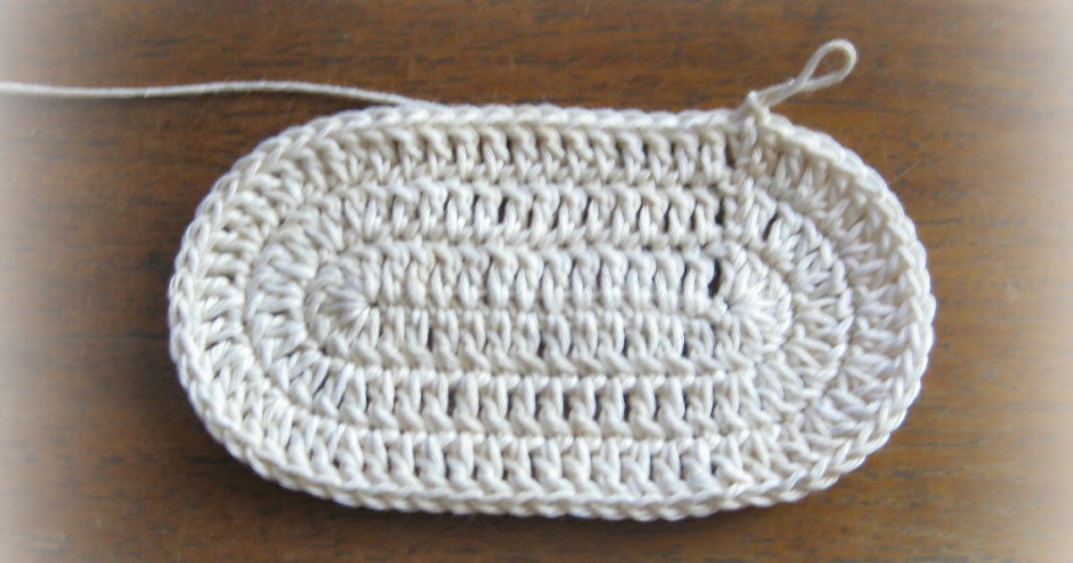 Crochet and Other Stuff Oval Mat