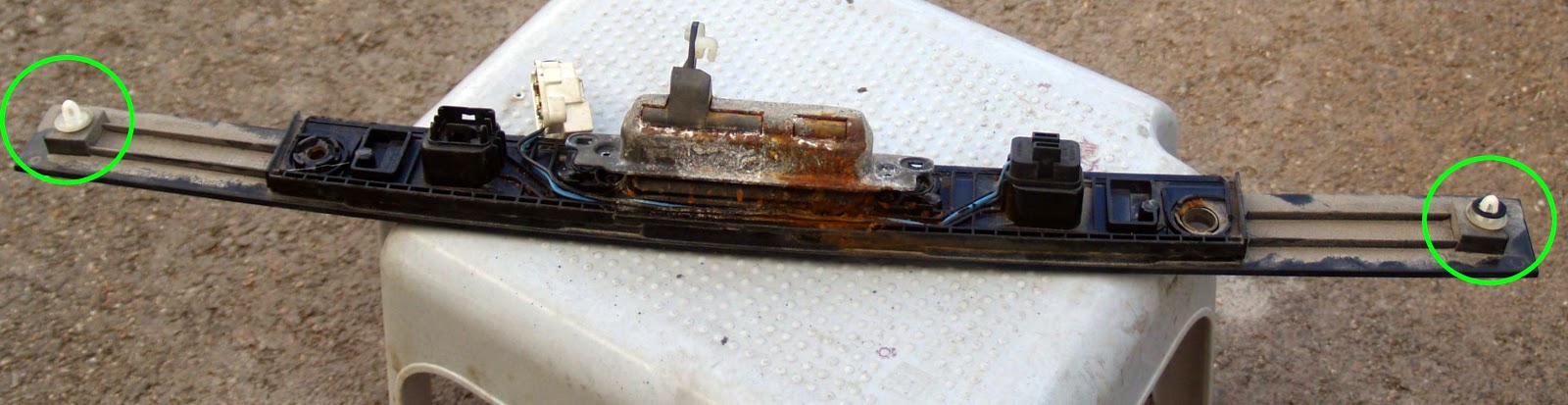 JB Service: SAAB 9-3 SE 2.0T,1999, fuse 29 keep blowing.
