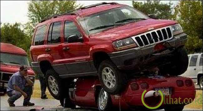 Naik ke Mobil Naik ke Mobil