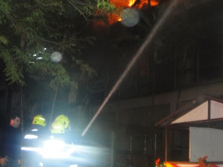 G1 - 'Plano de prevenção não é válido' diz bombeiro após incêndio na Sogipa  - notícias em Rio Grande do Sul
