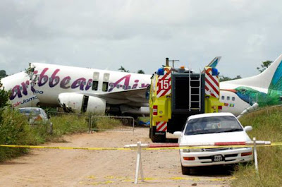 [Internacional] Fotos do Acidente da Caribbean Airlines 737_800+-+Caribbean+Airlines+-+Guiana+-+jul2011_+%25289%2529
