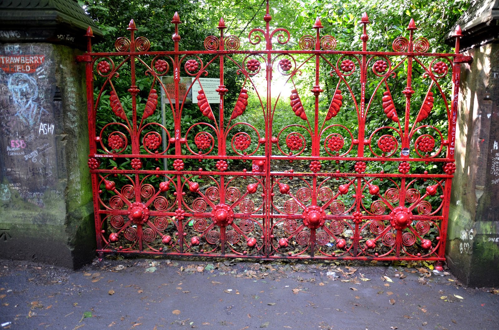 strawberry fields forever essay Lennon also mumbled, i buried paul at the end of strawberry fields forever (in interviews, lennon said the phrase was actually cranberry sauce and denied the existence of any backward messages). strawberry fields forever essay Lennon also mumbled, i buried paul at the end of strawberry fields forever (in interviews, lennon said the phrase was actually cranberry sauce and denied the existence of any backward messages).
