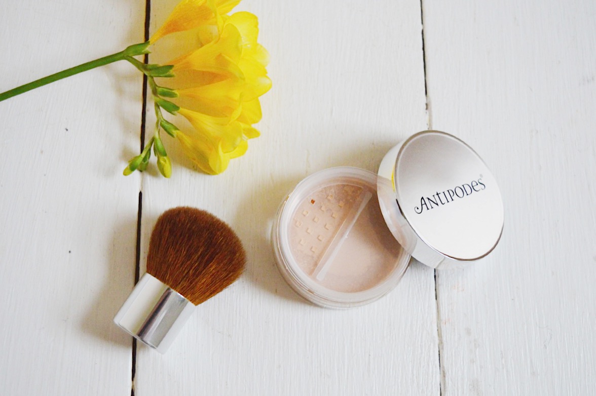 Antipodes Mineral Foundation review, beauty bloggers, FashionFake