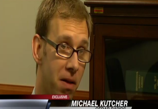 Love That Max Ashton Kutcher S Twin Brother Fights To Spare Kids From Cerebral Palsy Kutcher has a fraternal twin brother, michael, who was born with a septal heart defect and has cerebral palsy.