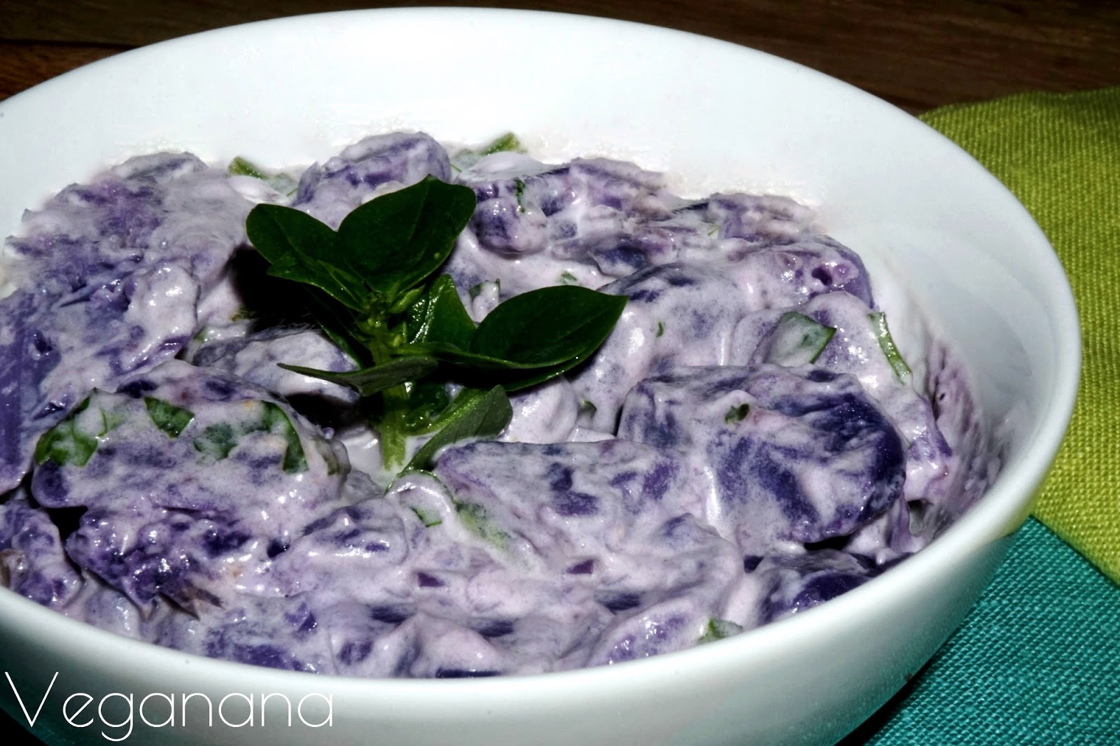 Veganana: Salada de Batata Roxa com Maionese Vegana