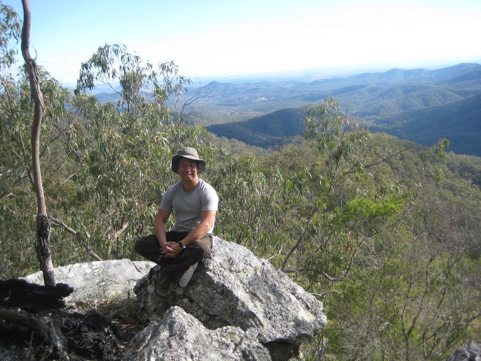 Bushwalking in Brisbane Forest Park (D'Aguilar) Rocky outcrop Joyner