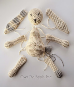 Crochet Baby Gift Set: star afghan with matching amigurumi bunny >> Over The Apple Tree