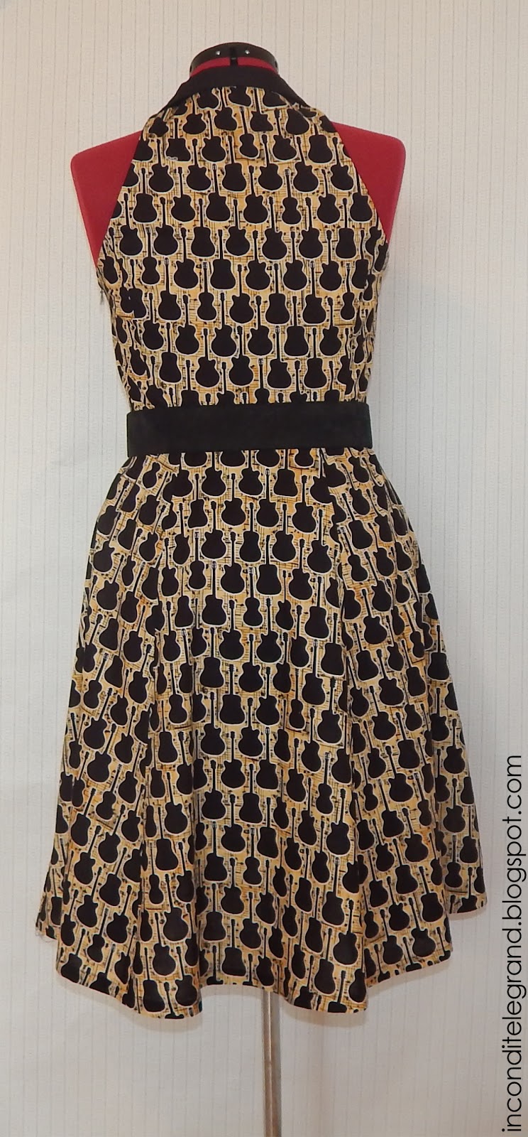 Guitar Safari Dress back Guitar Safari Dress inconditelegrand.blogspot.com