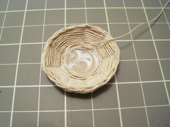Weave a miniature basket with no wires! Nature's Soul Miniatures
