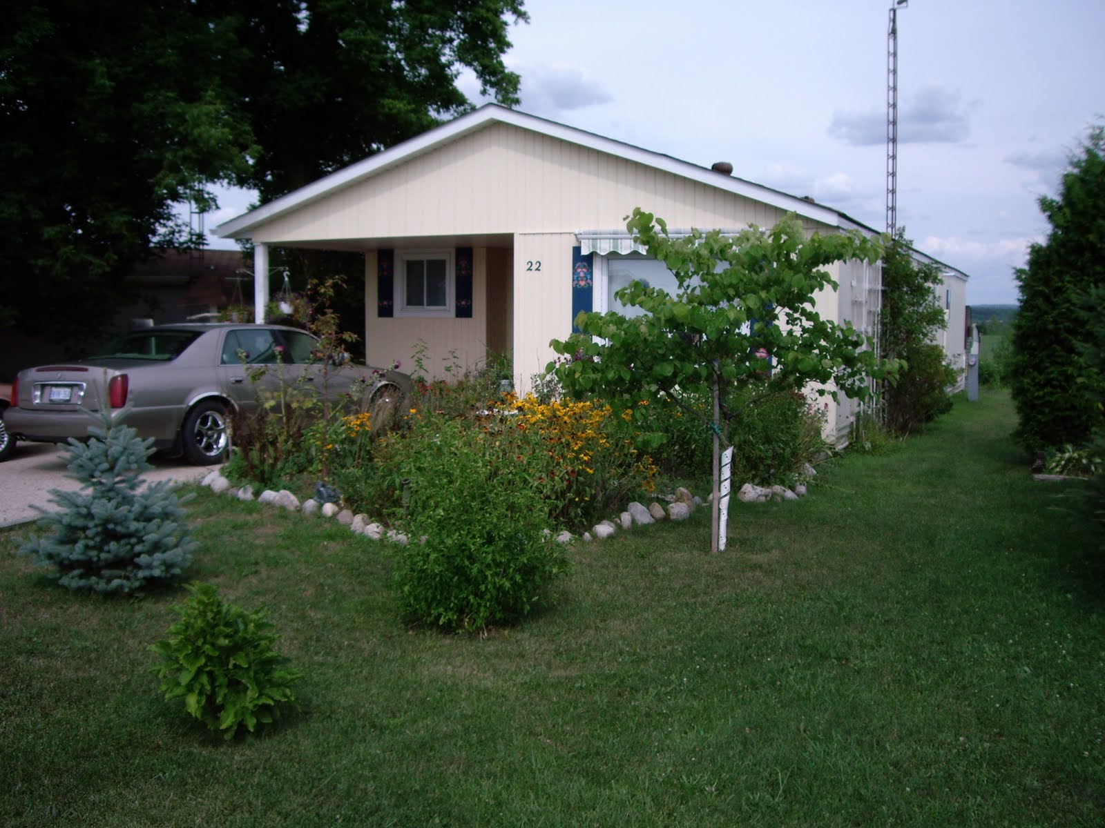 DURHAM MOBILE HOME PARK Mobile Homes & Lots