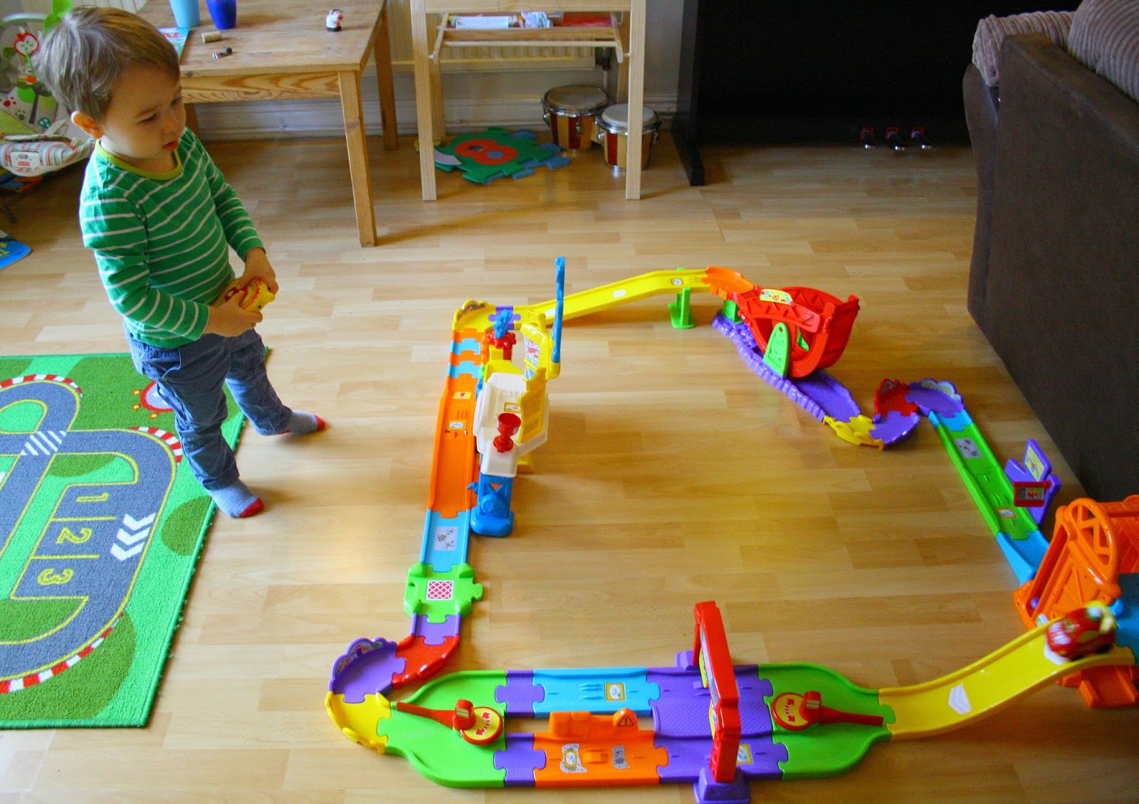 toot toot super raceway