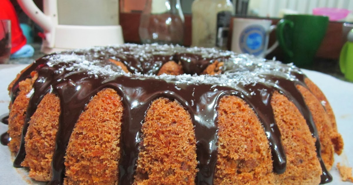 KurabiyeKokuyor HAVUÇLU CEVİZLİ YUMUŞAK KEK