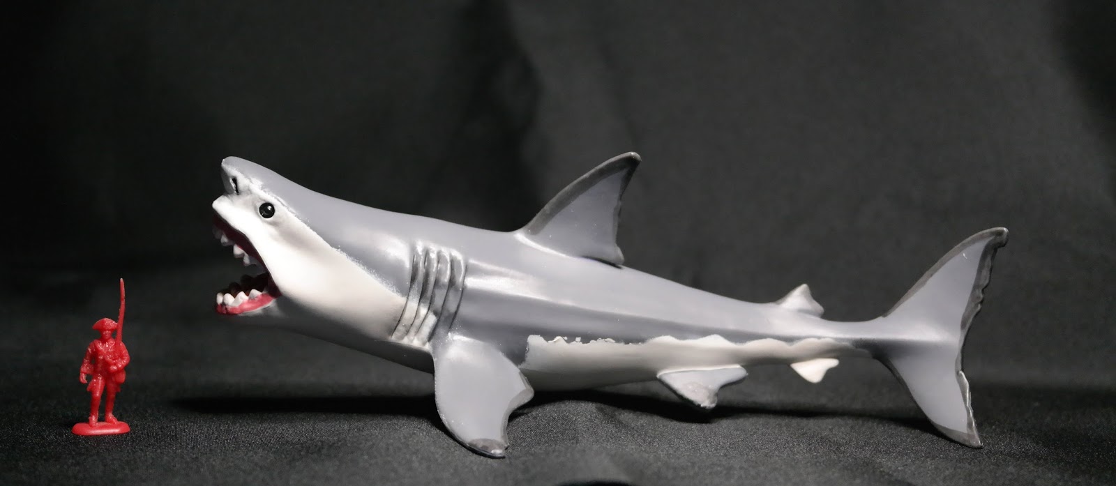 safari ltd megalodon