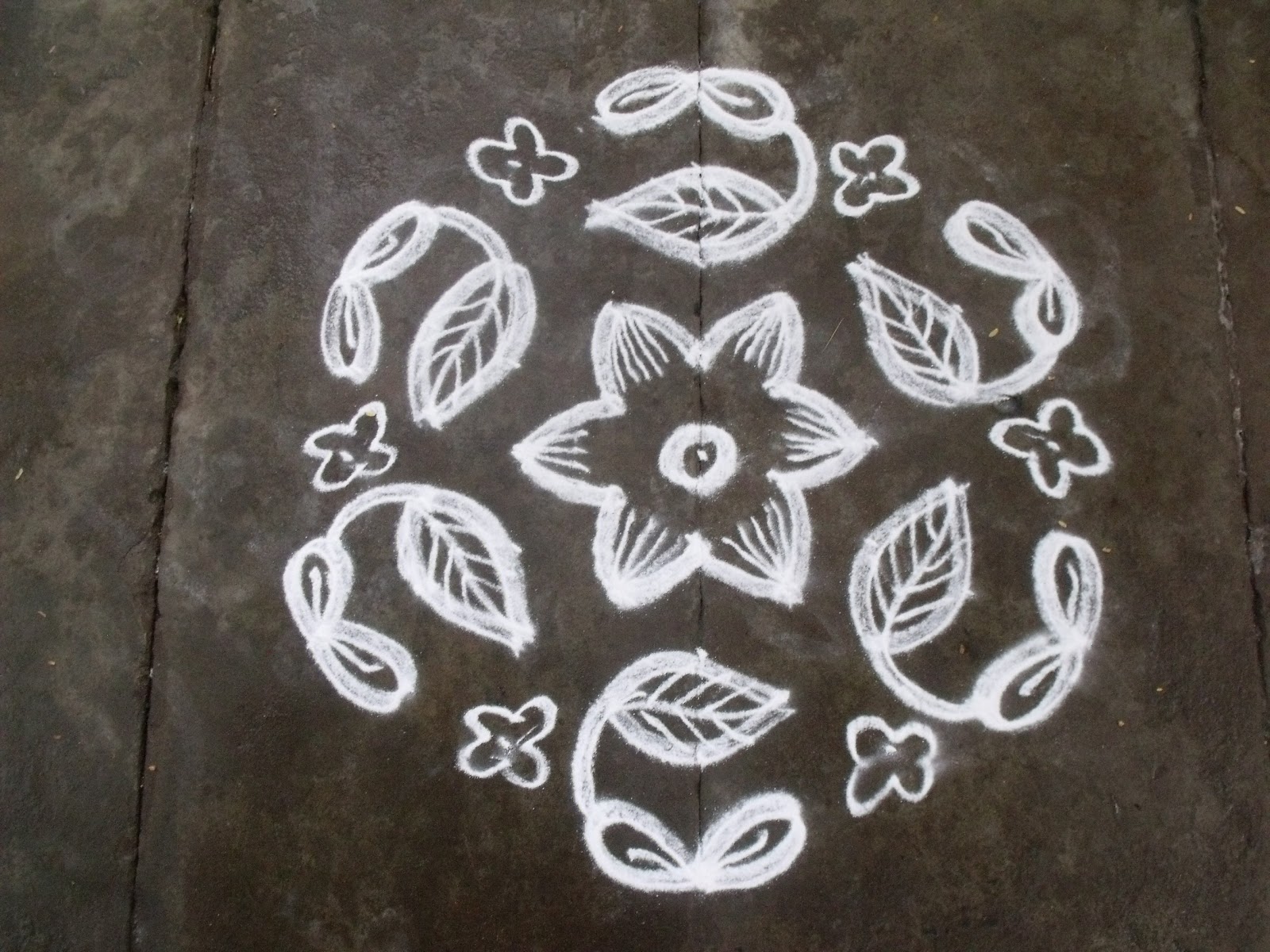 Rangoli designs/Kolam: 9-5 pulli kolam - interlaced dots kolam