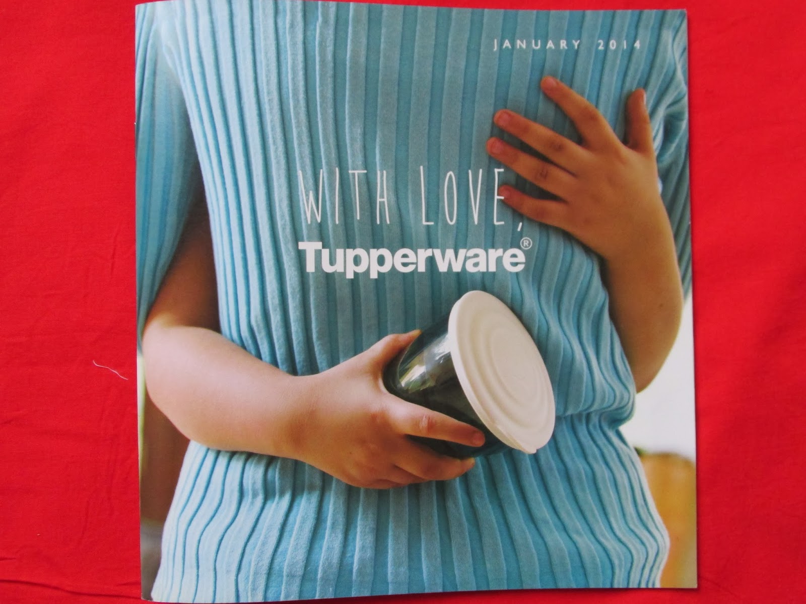 Tupperware at Home Product Catalog Summer 2006. English 39 pgs