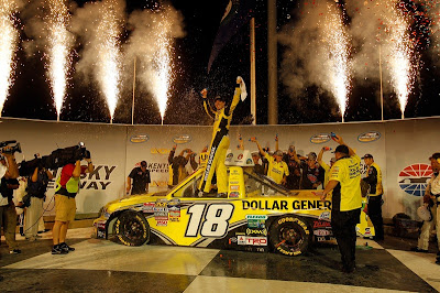 2011%2BKentucky%2BNCWTS%2BKyle%2BBusch%2BVictory%2BLane.jpg