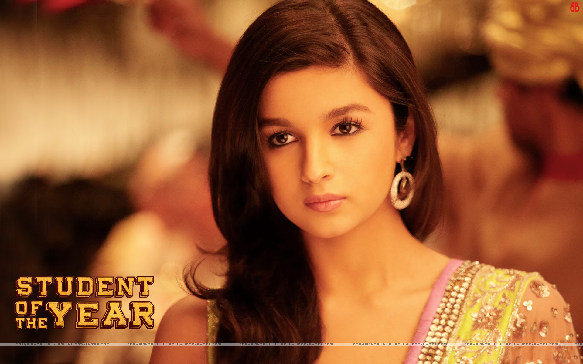 http://3.bp.blogspot.com/-i7qiErHfK7o/UIELoDlVPGI/AAAAAAAASi8/baSGc4hFEdM/s1920/Student-Of-The-Year-+super-Alia-Bhatt-HD-Wallaper-49.jpg