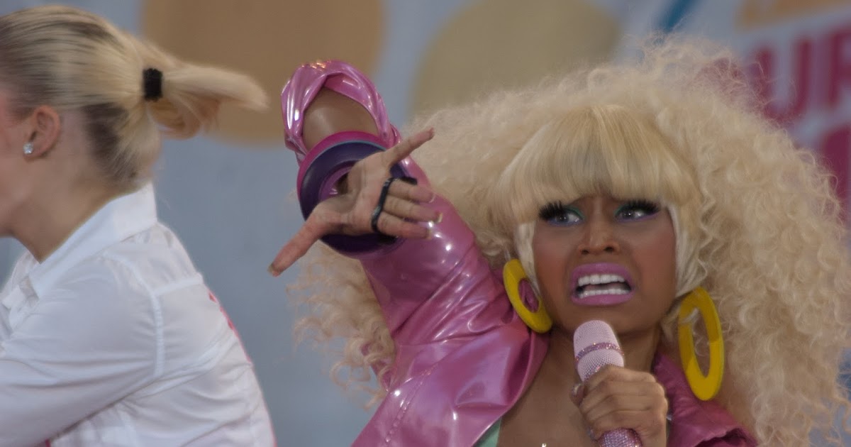 Nicki Minaj Gma Wardrobe Malfunction.