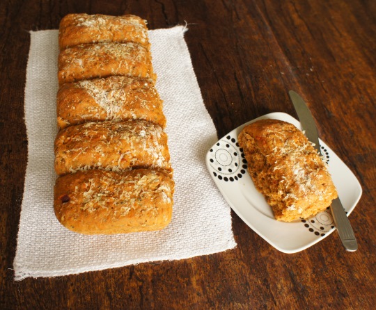 pão com tomate seco e pesto