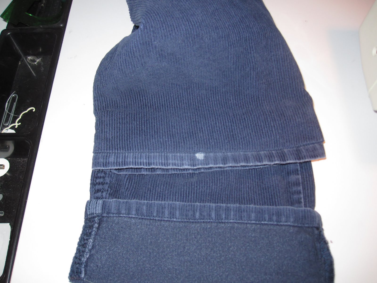 How to hem jeans/pants keeping the original