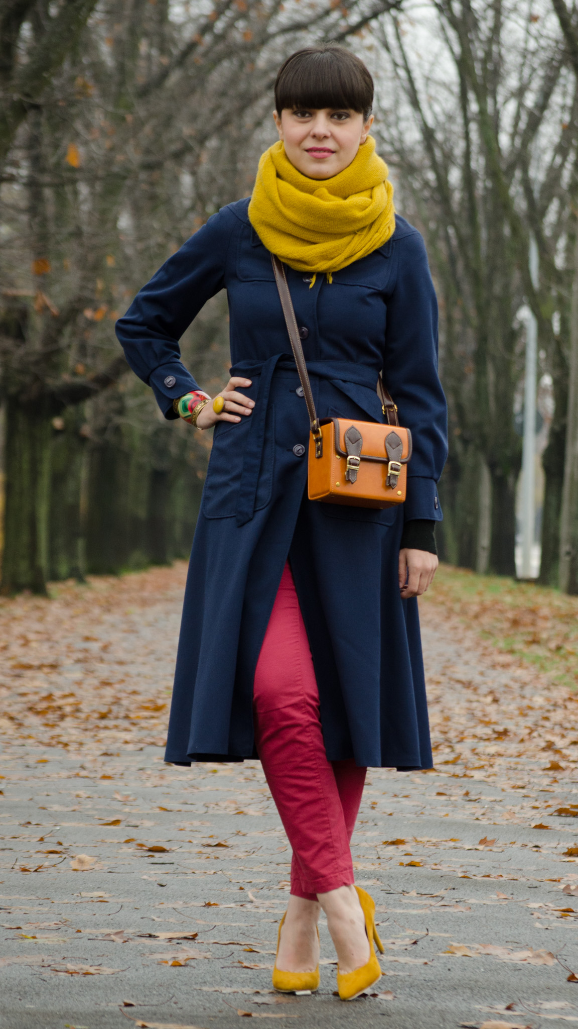 chic navy thrifted coat trench fedora hat h&m burgundy ankle cut pants mustard peoma shoes heels over sized scarf box bag satchel black turtleneck autumn fall bangs