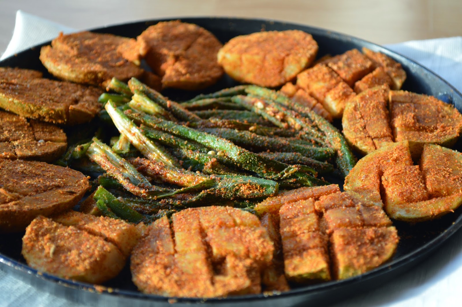 Tawa Bhaji / Crispy Masala okra and potatoes / Aloo Bhindi