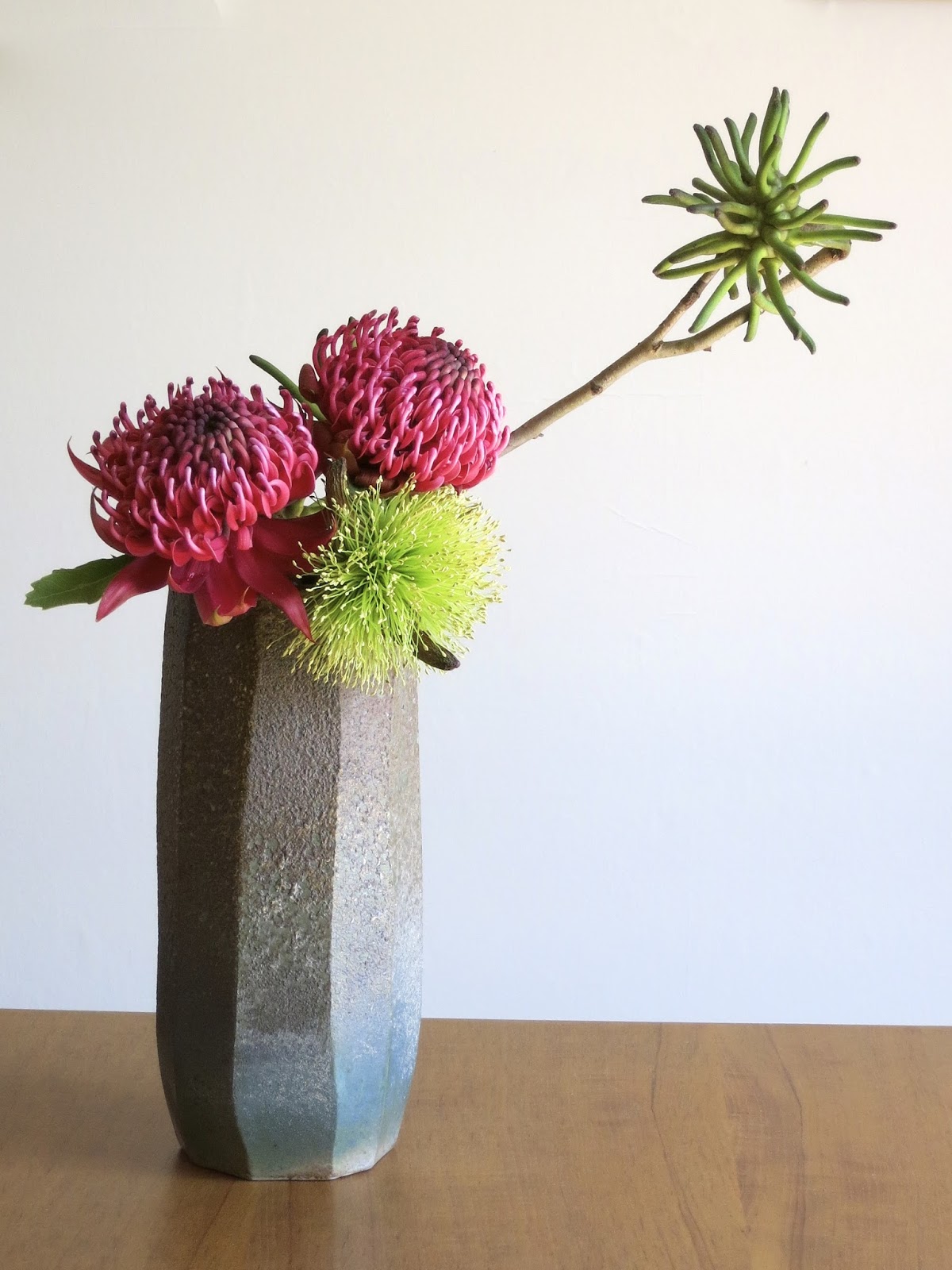ROADSIDE IKEBANA AUSTRALIAN NATIVE PLANTS