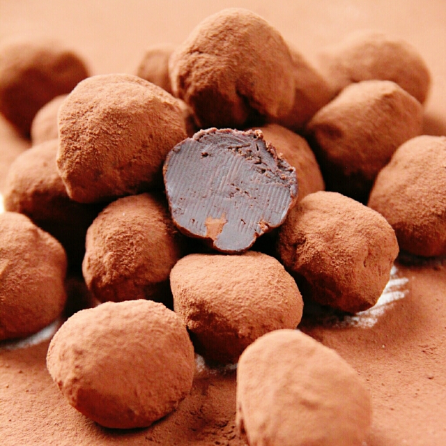 THE BEST CHOCOLATE TRUFFLES. Gathering Beauty