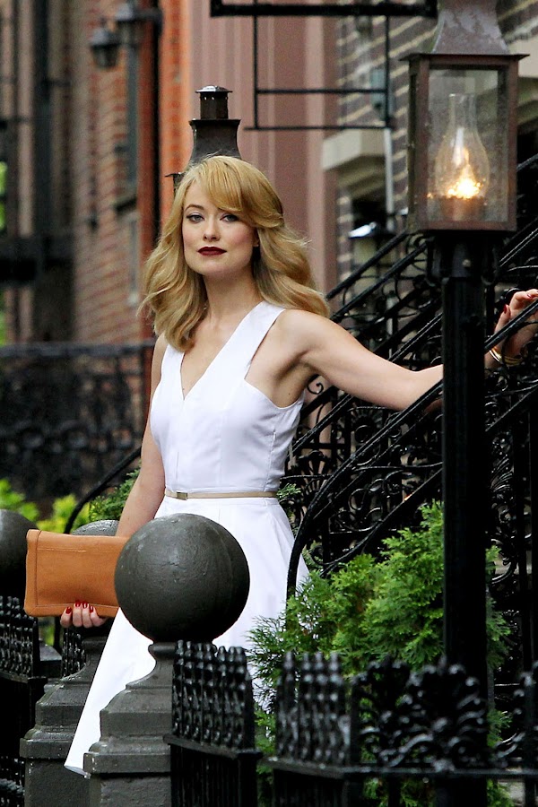 Olivia Wilde leaving her New York apartement, photo from  Revlon commercial 2012