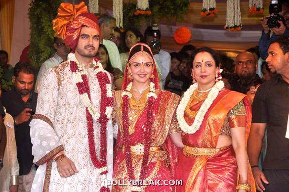 Bharat Takhtani, Esha Deol, Hema Malini - Esha Deol Wedding Pics 2012 - Full Set