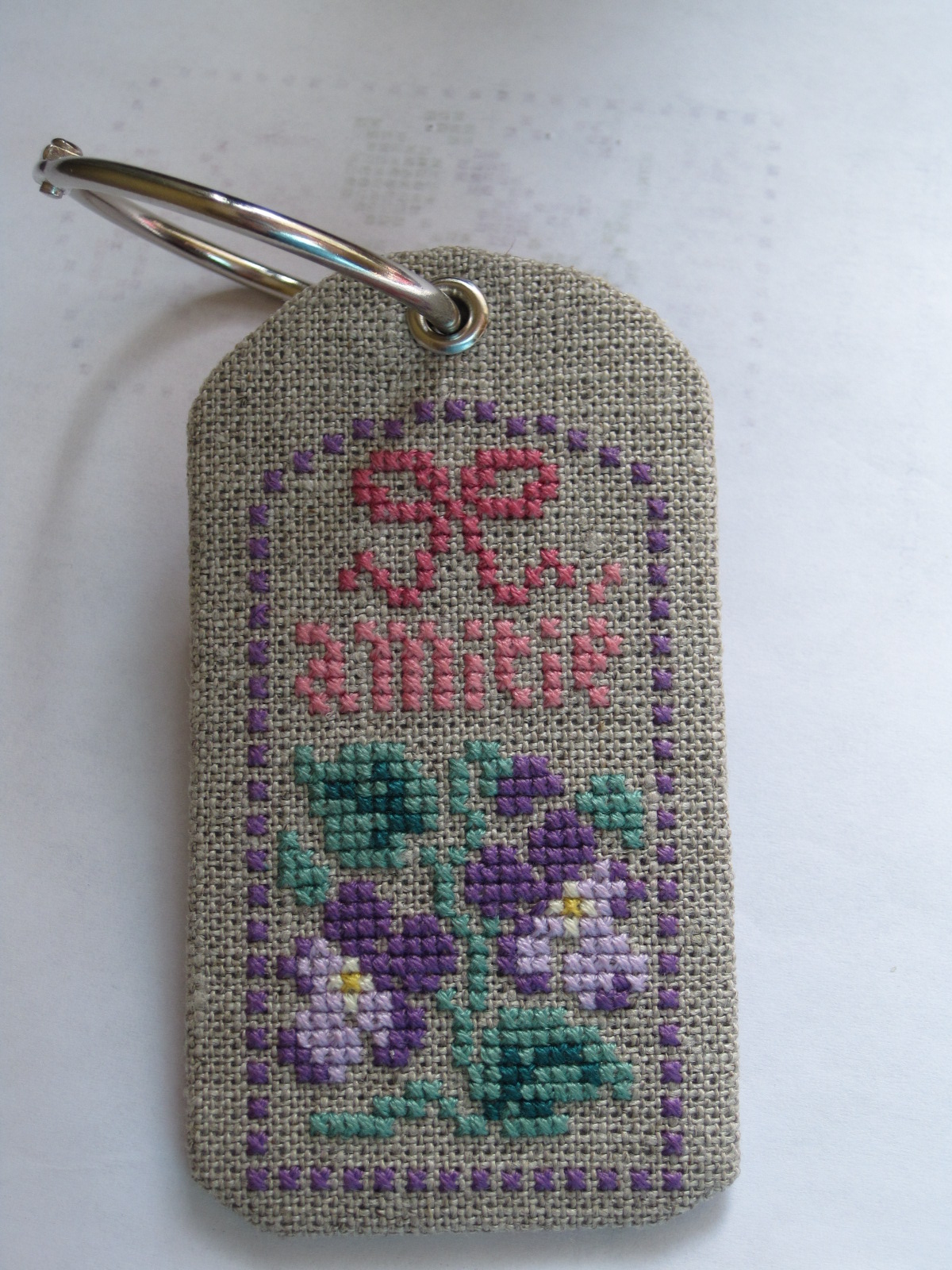 Jenns crafty world floss tag tutorial
