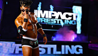 Robbie E renova com a TNA