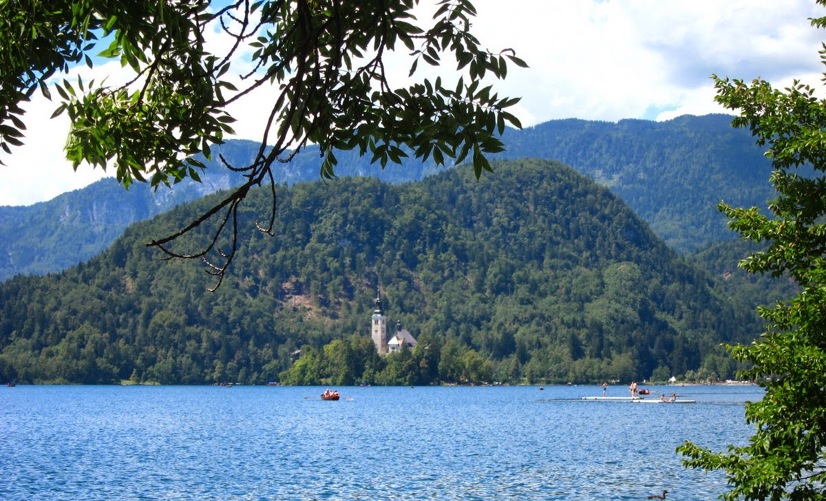 Travelholic Day trip to Lake Bled, Slovenia (did toboggan ride too!)