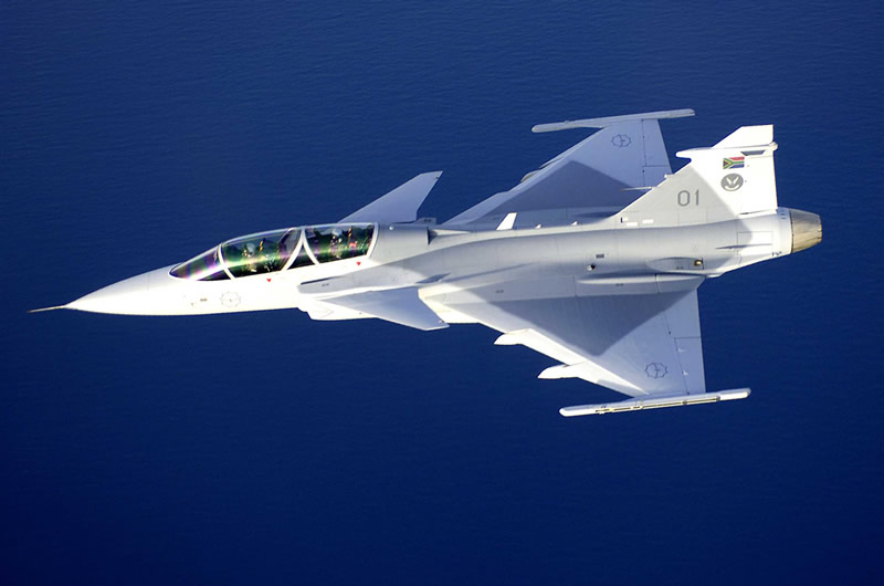 http://3.bp.blogspot.com/-iIV7nzE3tRU/TpIfSq6Y9NI/AAAAAAAAAQU/95QAFemMs-A/s800/Saab%2BJAS%2B39%2BGripen%2BSweden%2BFighter%2BJet.jpg