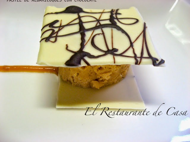 Pastel De Albaricoques Y Chocolate     
