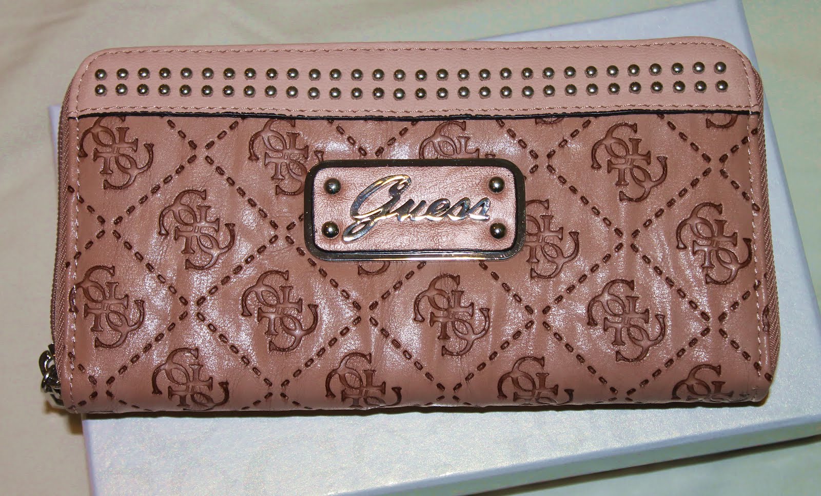 Boutique Malaysia GUESS PERLA ZIP AROUND WOMEN WALLET