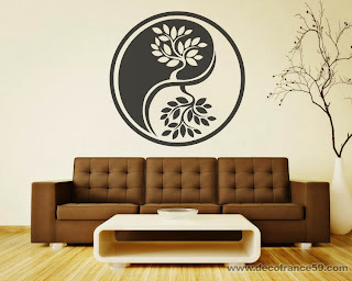 Stickers japonais et asiatiques : Sticker Yin Yang Floral. Un sticker mural du celebre logo yin et yang au style floral pour une décoration 100% japonaise zen