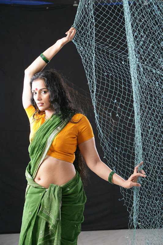 Swetha Menon at Thaaram Movie Hot Stills hot photos