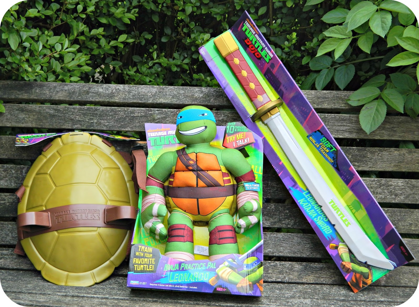 TEENAGE MUTANT NINJA TURTLES OFFICIAL LEONARDO COSTUME SWORD CHILDS FANCY  DRESS