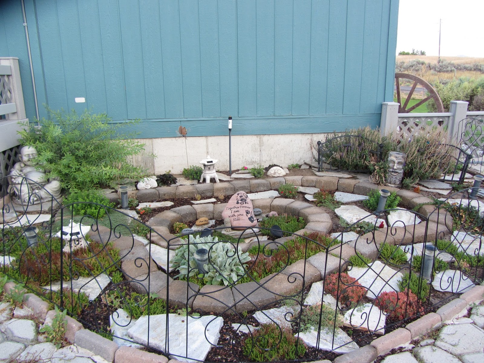Idaho PugRanch Pet Memorial Garden