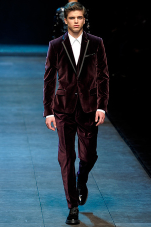 Trouves I Would Drape Myself In Velvet If It Were Socially Acceptable