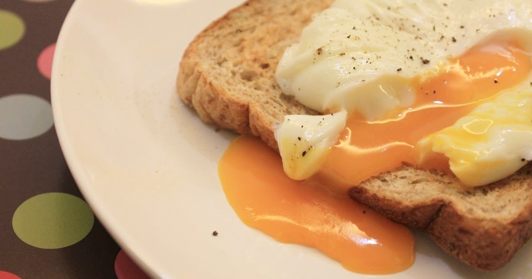 GoodyFoodies Easy (failproof) Cling Film Poached Eggs (MasterChef)