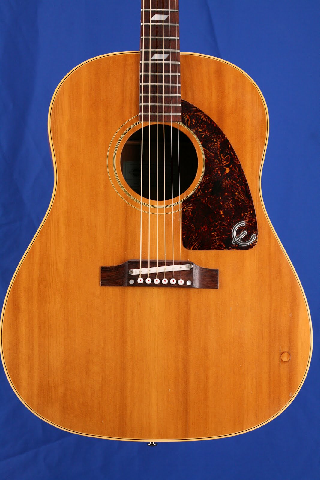 GuitarsAGoGo 1966 Epiphone Texan