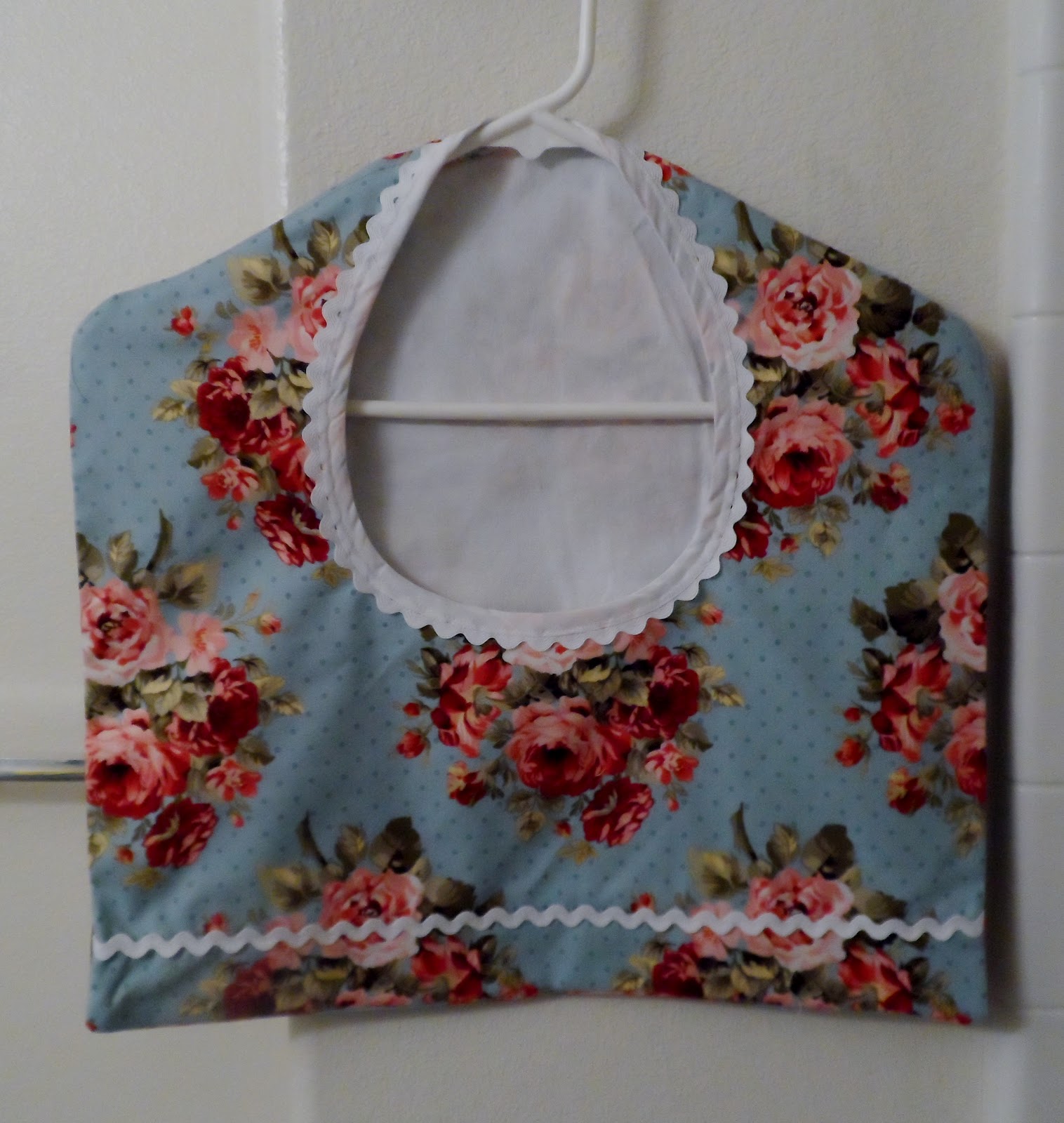 An American Housewife How to Make a Clothes Pin Bag