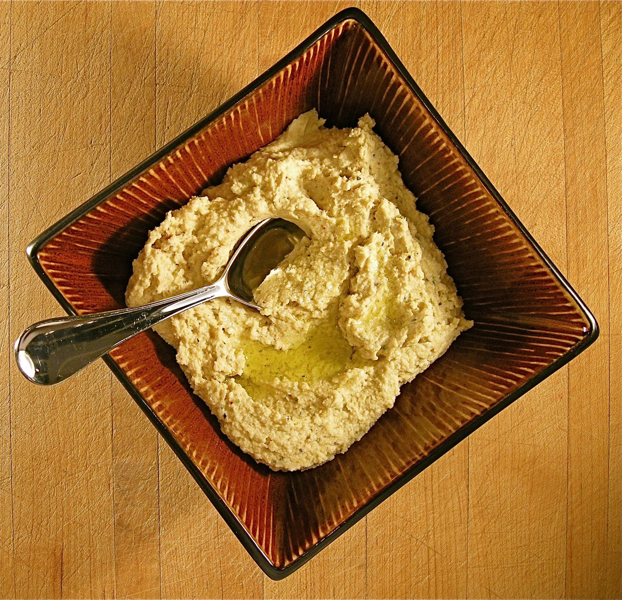 eat with a spoon hummus