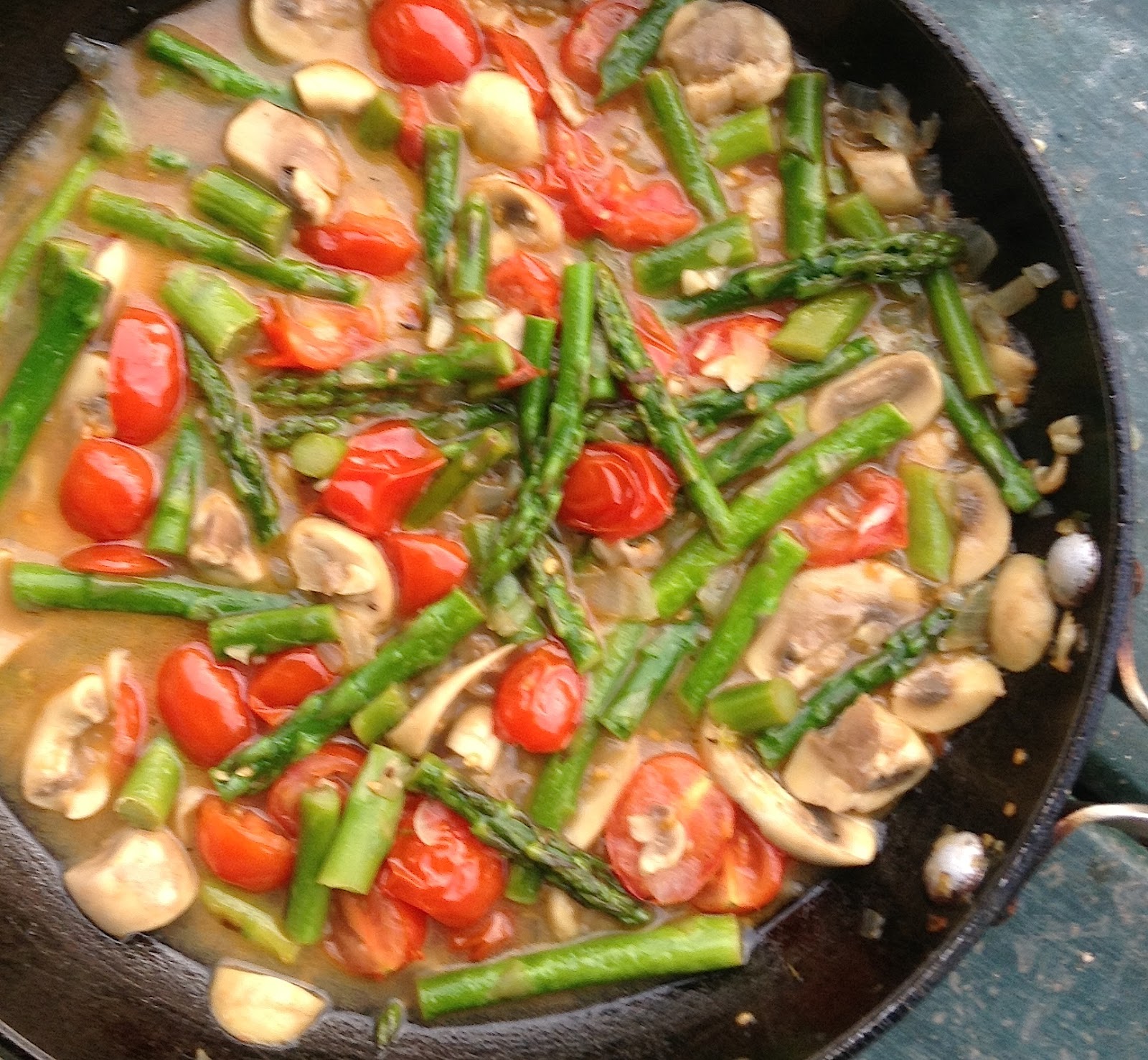 Kitchen Bounty Pasta with Asparagus, Mushrooms, and Tomatoes
